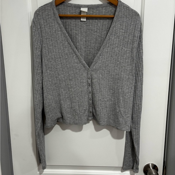 H&M Sweaters - H&M Gray Ribbed Knit Cardigan | Women’s Size XXL
